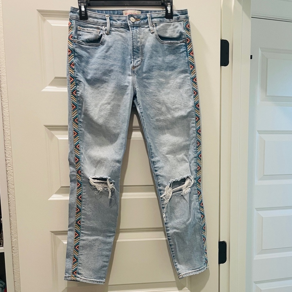 DRIFTWOOD Blue Ankle Cropped Jeans with Distressed Details